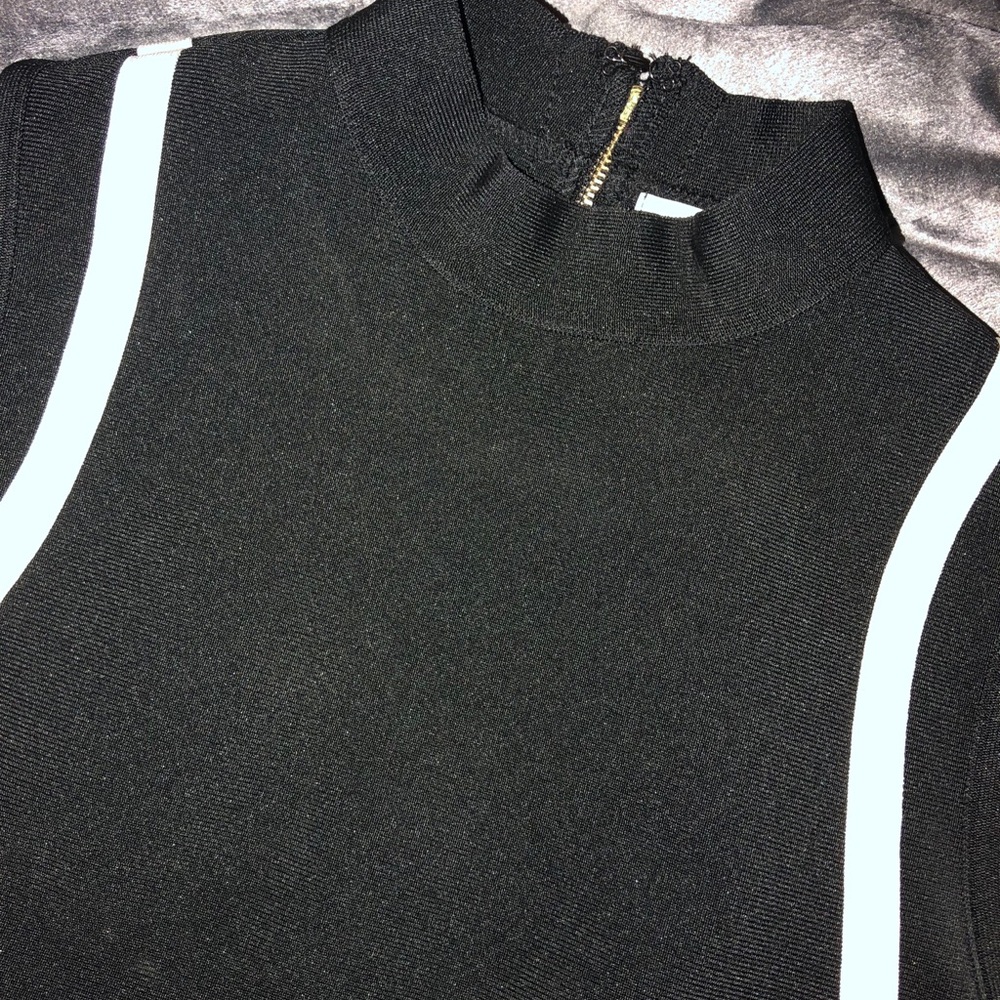 Crop top - Picture 3 of 3